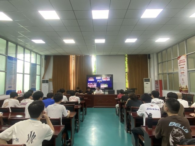 招聘会现场 崔杰发布时间