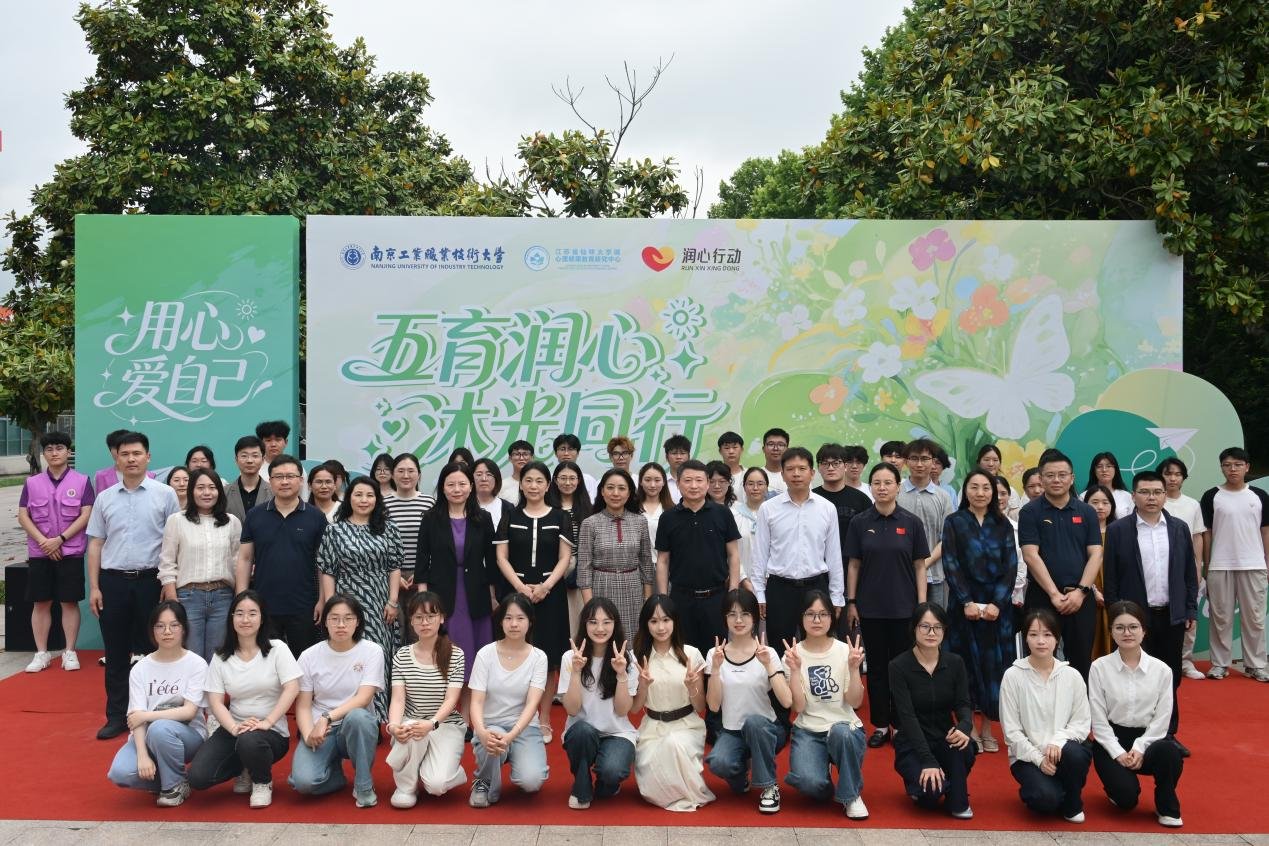 毛文娟发布时间