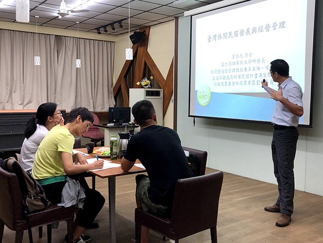 图/文/编辑/校对/审核/