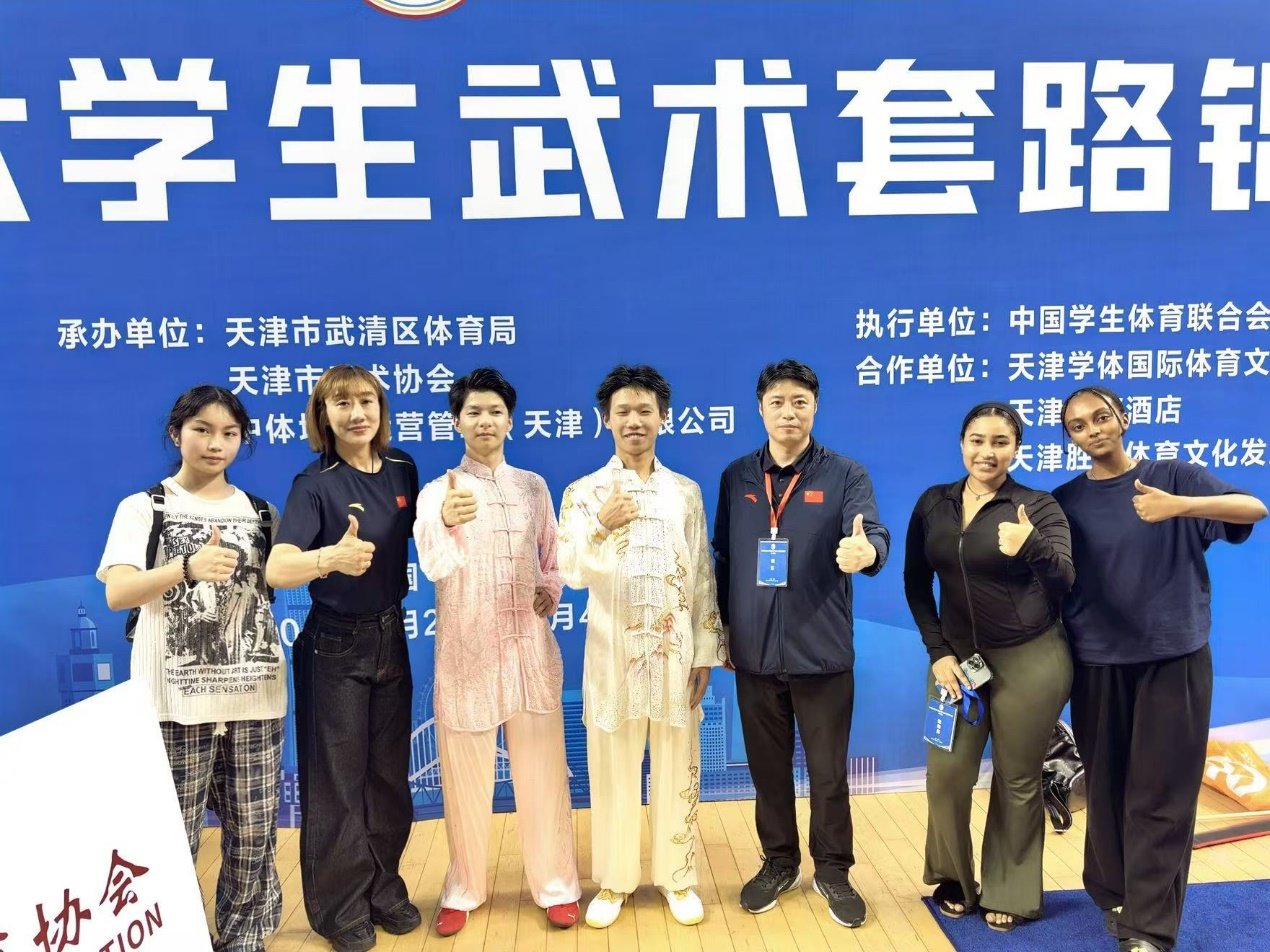 利用课余及暑期假期全力集训