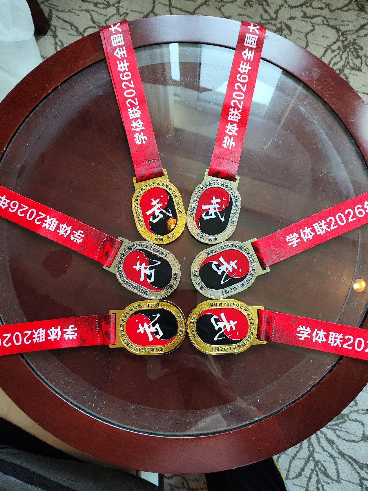 在教练团队的专业指导下